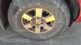 2012 Nissan Frontier PRO-4X Crew Cab Medium Bed – miniatura 30