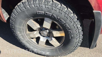 2012 Nissan Frontier PRO-4X Crew Cab Medium Bed – miniatura 43