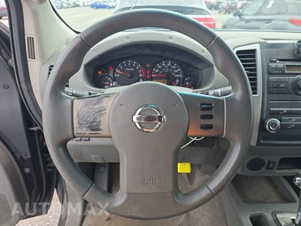 2012 Nissan Frontier SV Crew Cab Medium Bed - miniatura 10
