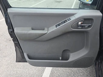 2012 Nissan Frontier SV Crew Cab Medium Bed - miniatura 9