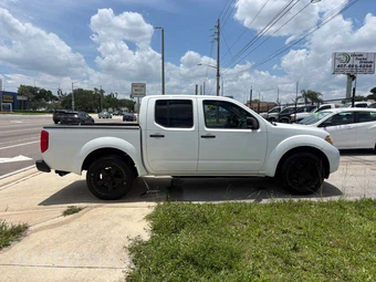 2012 Nissan Frontier SV Crew Cab Medium Bed - miniatura 6