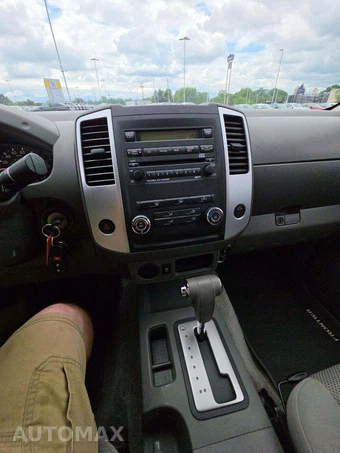 2012 Nissan Frontier SV Crew Cab Medium Bed - miniatura 10