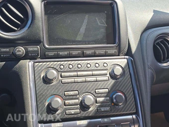 2012 Nissan GT-R Premium - miniatura 10
