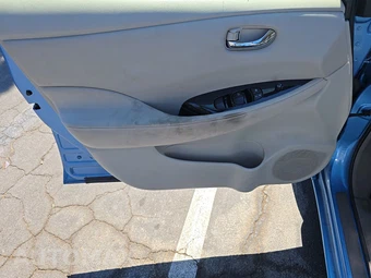 2012 Nissan LEAF SL – miniatura 9