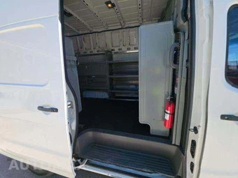 2012 Nissan NV2500 HD Cargo S High Roof 146.1" WB - miniatura 16