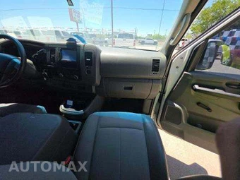 2012 Nissan NV2500 HD Cargo S High Roof 146.1" WB - miniatura 19