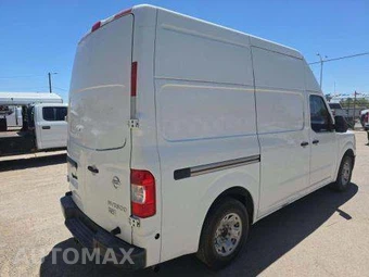2012 Nissan NV2500 HD Cargo S High Roof 146.1" WB - miniatura 3
