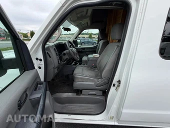 2012 Nissan NV2500 HD Cargo S High Roof 146.1" WB - miniatura 12