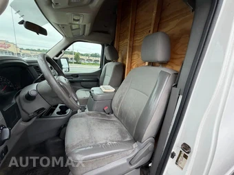 2012 Nissan NV2500 HD Cargo S High Roof 146.1" WB - miniatura 13