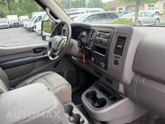 2012 Nissan NV2500 HD Cargo S High Roof 146.1" WB - miniatura 20
