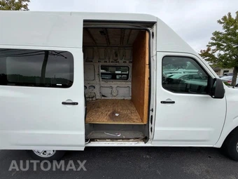 2012 Nissan NV2500 HD Cargo S High Roof 146.1" WB - miniatura 29
