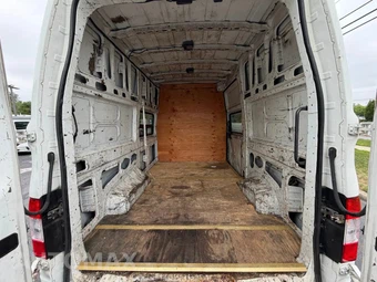 2012 Nissan NV2500 HD Cargo S High Roof 146.1" WB - miniatura 32
