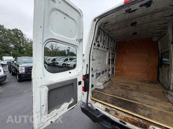 2012 Nissan NV2500 HD Cargo S High Roof 146.1" WB - miniatura 34