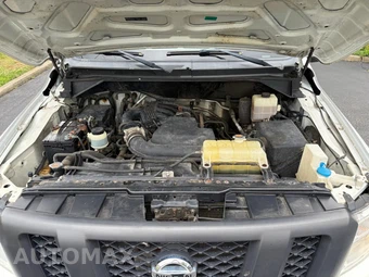 2012 Nissan NV2500 HD Cargo S High Roof 146.1" WB - miniatura 37
