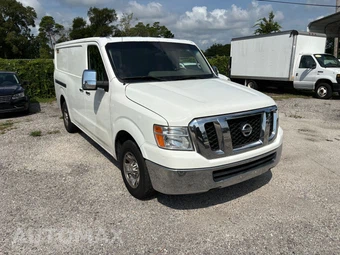 2012 Nissan NV2500 HD Cargo SV Standard Roof 146.1" WB - miniatura 2