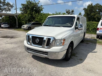 2012 Nissan NV2500 HD Cargo SV Standard Roof 146.1" WB - miniatura 3