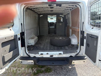 2012 Nissan NV2500 HD Cargo SV Standard Roof 146.1" WB - miniatura 7