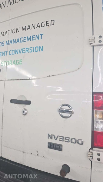 2012 Nissan NV3500 HD Cargo S High Roof 146.1" WB - miniatura 27