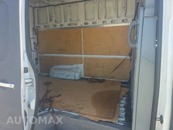2012 Nissan NV3500 HD Cargo SV High Roof 146.1" WB - miniatura 13