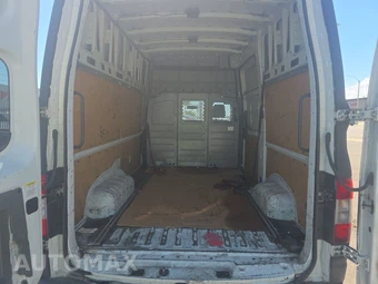 2012 Nissan NV3500 HD Cargo SV High Roof 146.1" WB - miniatura 16
