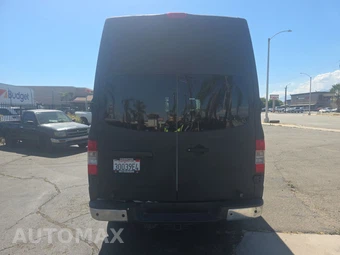 2012 Nissan NV3500 HD Cargo SV High Roof 146.1" WB - miniatura 5