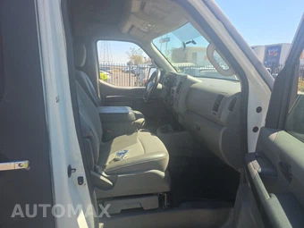 2012 Nissan NV3500 HD Cargo SV High Roof 146.1" WB - miniatura 8