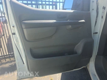 2012 Nissan NV3500 HD Cargo SV High Roof 146.1" WB - miniatura 9