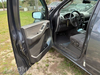 2012 Nissan Pathfinder S - miniatura 30