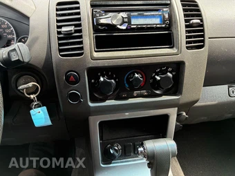 2012 Nissan Pathfinder S - miniatura 31