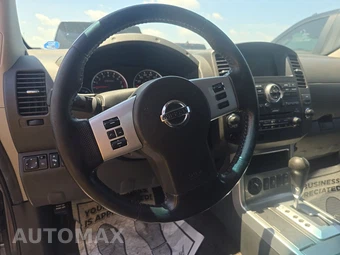 2012 Nissan Pathfinder Silver Edition – miniatura 10