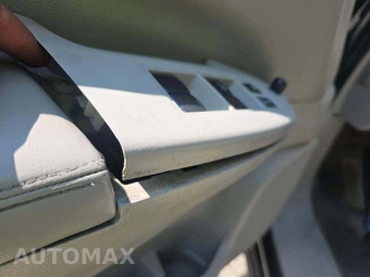 2012 Nissan Quest S 118.1" WB – miniatura 21