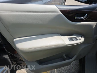 2012 Nissan Quest SV 118.1" WB - miniatura 9