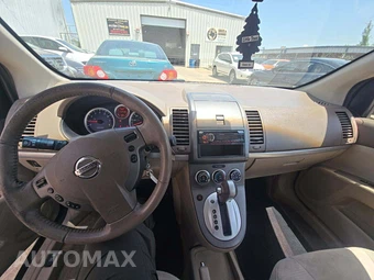 2012 Nissan Sentra 2.0 S – miniatura 10