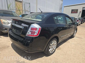 2012 Nissan Sentra 2.0 S – miniatura 3
