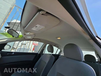 2012 Nissan Sentra 2.0 SR – miniatura 11