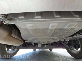 2012 Nissan Sentra 2.0 SR – miniatura 15