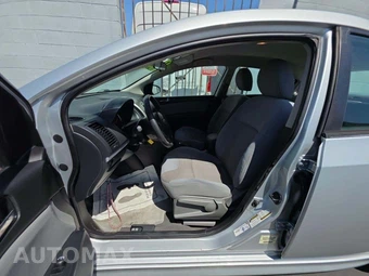2012 Nissan Sentra 2.0 SR – miniatura 6
