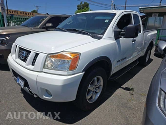 2012 Nissan TITAN PRO-4X Extended Cab Medium Bed