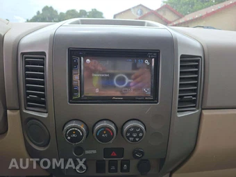 2012 Nissan TITAN S Crew Cab Short Bed - miniatura 10