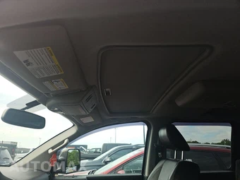 2012 Nissan TITAN SL Crew Cab Short Bed - miniatura 17
