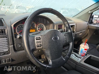 2012 Nissan TITAN SV Crew Cab Short Bed – miniatura 11