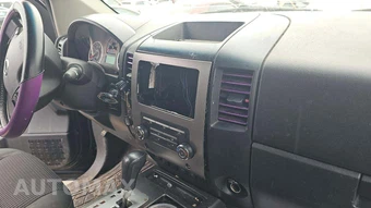 2012 Nissan TITAN SV Crew Cab Short Bed – miniatura 25
