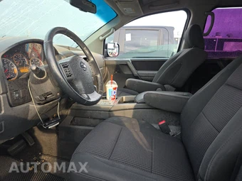 2012 Nissan TITAN SV Crew Cab Short Bed – miniatura 7
