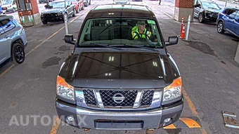 2012 Nissan TITAN SV Crew Cab Short Bed - miniatura 2