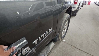 2012 Nissan TITAN SV Crew Cab Short Bed - miniatura 29