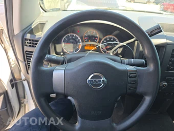 2012 Nissan TITAN SV Crew Cab Short Bed - miniatura 10