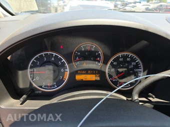2012 Nissan TITAN SV Crew Cab Short Bed - miniatura 12