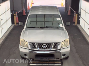 2012 Nissan TITAN SV Crew Cab Short Bed - miniatura 2