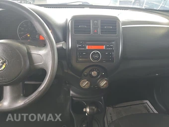 2012 Nissan Versa 1.6 S Sedan – miniatura 11