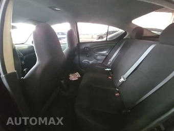 2012 Nissan Versa 1.6 S Sedan – miniatura 13